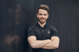 Das Bild zeigt: Tim Schreiber, Standortleitung Rodenkirchen von PhysioSport Köln.